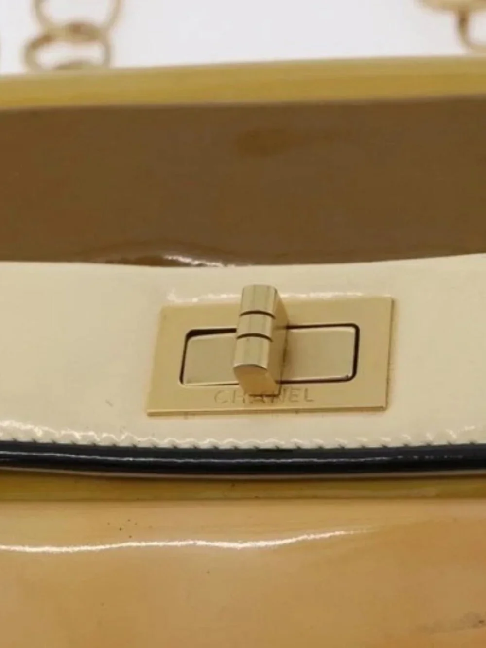 CHANEL brand	chanel color	yellow